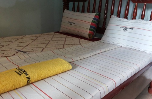 Lira Cabina | Garden Inn