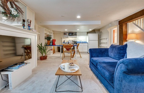 Clifton Apartamento | Garden-Level Cincinnati Apartment: Walkable Area!