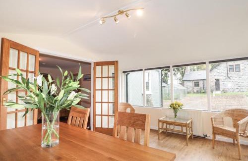 Marybank Casa | Garden Lodge