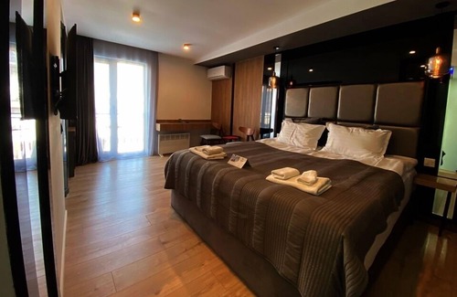 Yerevan Hotel | Garden Lounge Hotel