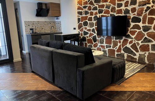 Yerevan Hotel | Garden Lounge Hotel