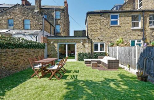 Margate Casa | Garden Oasis