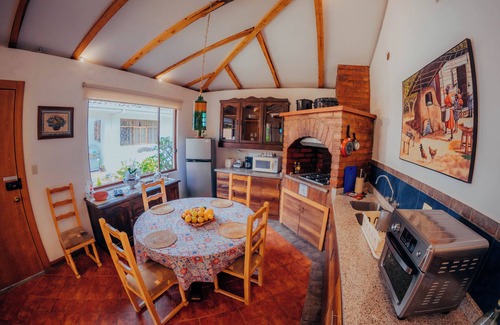 Cuenca Chalet De Esquí | Jardín, Pet friendly, Parqueadero, Fast Wi-Fi & Smart TV