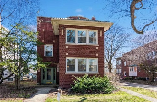 Evanston Apartamento | Garden Retreat: NU/Central St
