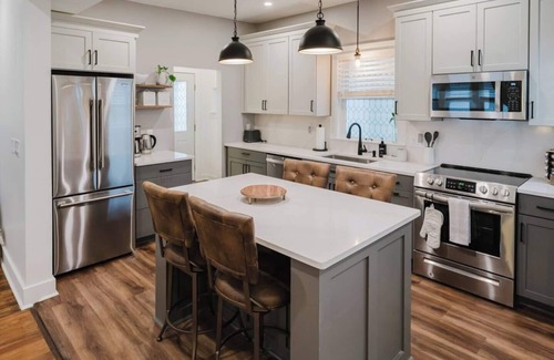 Lewisburg Apartamento | Garden Retreat Steps from Downtown Lewisburg