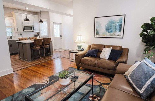Lewisburg Apartamento | Garden Retreat Steps from Downtown Lewisburg