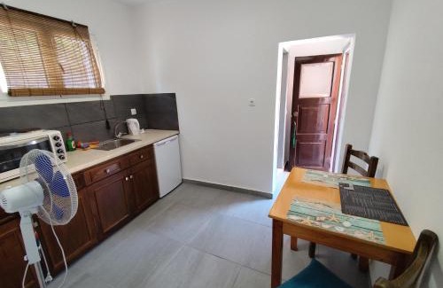 Benitses Apartamento | Garden Roses