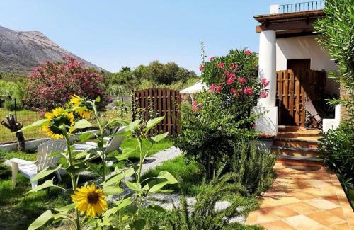 Vulcano Porto Casa | Garden & Sea
