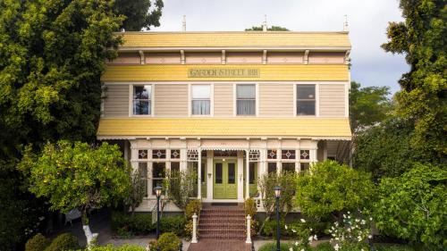 Downtown Cama Y Desayuno | Garden Street Inn Downtown San Luis Obispo, A Kirkwood Collection Hotel