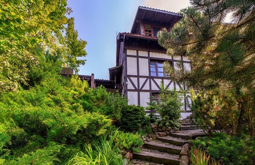 Gorlo Villa | Villa SzaraSowa suites y apartamentos; Confort, toque rústico, jardín, abrevadero.