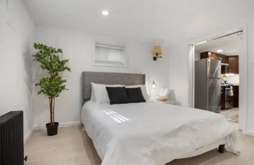 Hyattsville Condominio | Garden Style Apt in Hyattsville