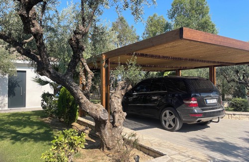 Laganas Apartamento | Garden Suite, Beautiful Seaview - Close to Beach