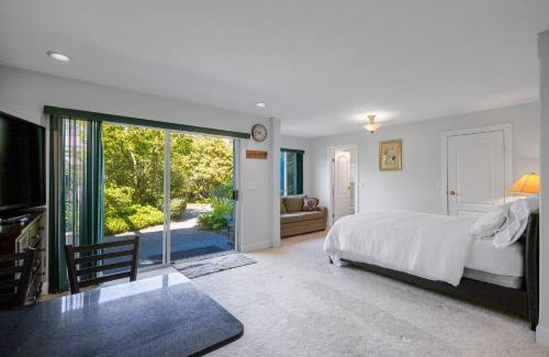 West Point Grey Casa | Garden Suite near Jericho Beach