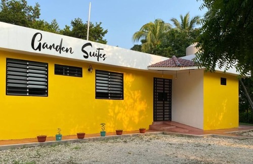 Comalcalco Hotel | Garden Suites Comalcalco