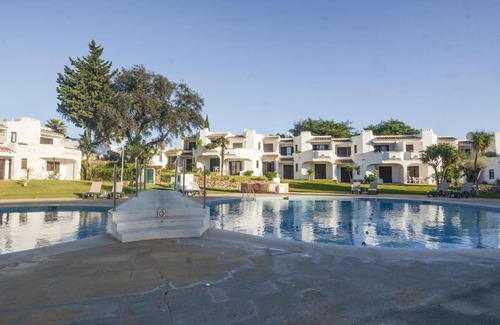 Alpouvar Apartamento | Garden Village H92