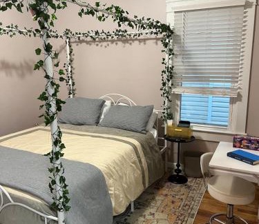 Cleveland Casa | Garden Whisper Cozy Chamber