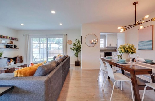 El Camino Village Casa | Gardena's Charming Family Retreat Getaway