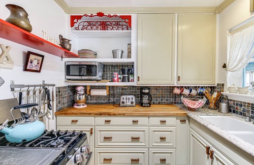 El Camino Village Casa | Gardena Vacation Rental: 5 Mi to Manhattan Beach!