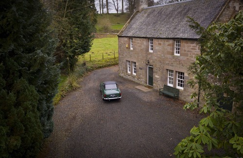 Gorebridge Casa | Gardener's House - a traditional stone 3 bedroom house on Arniston Estate