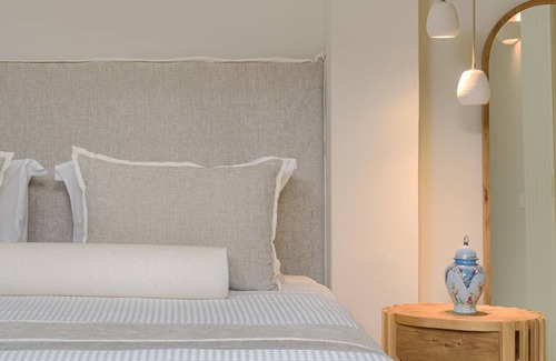 Andros Town Casa | Gardenia Suite by Casa Di Fiori Andros Suites