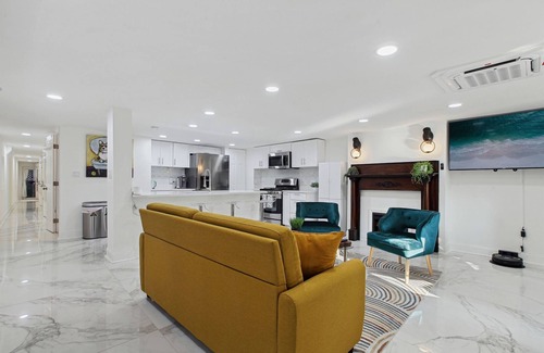 Shaw Casa | GardenLevel 4BR/2.5BA-Parking+By Convention Center