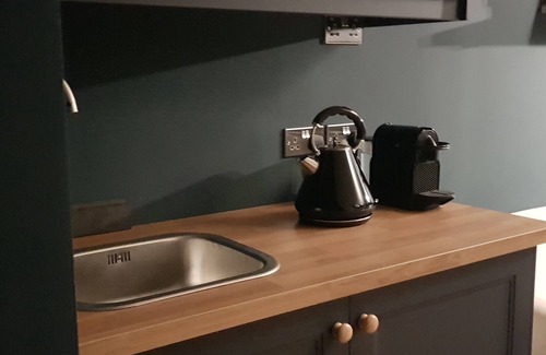 Oxford Chalet De Esquí | GardenRoom apartment near the Oxford and the JR