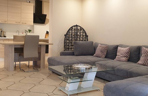 Nuedlingen Apartamento | Suite moderna de dos apartamentos en la ciudad balneario de Bad Kissingen