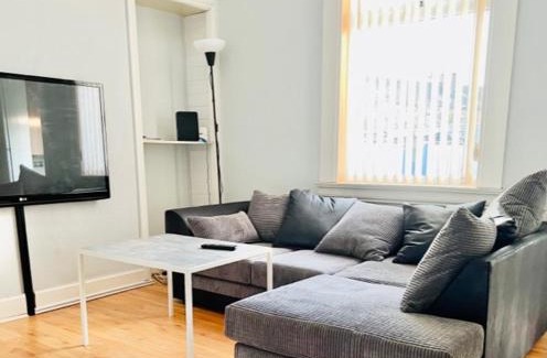 Prestwick Casa | Gardiner Cottage