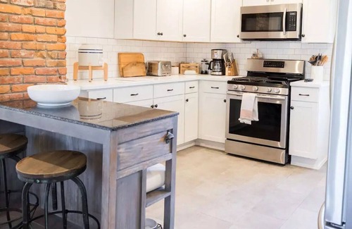 New Paltz Casa | Gardiner getaway w Hot Tub near New Paltz