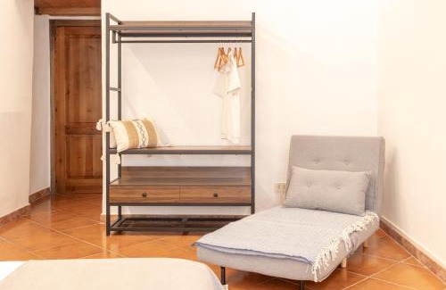 Old Town Apartamento | Garibaldi 149 - Wide two bedrooms flat - ItalyWeGo