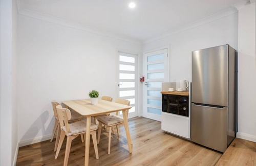 Forestville Apartamento | Garigal Retreat with Pool access