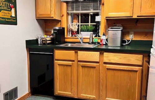 Lewiston Cabaña | Garland Golf Cottage on Fountains Hole 10
