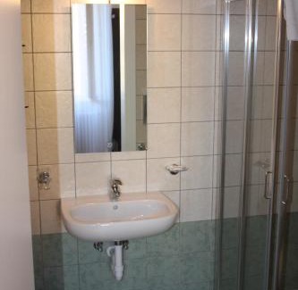 Roncegno Apartamento | Garnì Villa Waiz