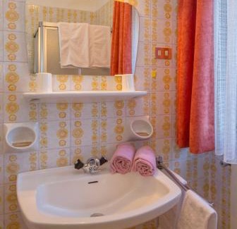 Villabassa Cama Y Desayuno | Garni Appartments Helvetia