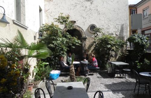 Mendrisio Cama Y Desayuno | Garni Bar Sport