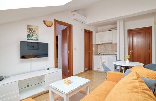 Denovici Hotel | Garni Hotel Milica