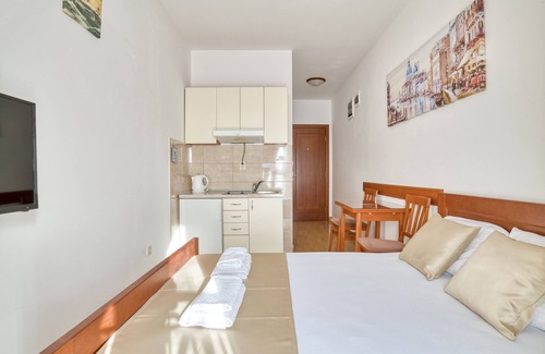 Denovici Hotel | Garni Hotel Milica