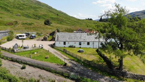 Inversnaid Cama Y Desayuno | Garrison Farm with Hot Tub