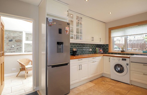 Inverness City Centre Cabaña | GARRY ISLE, family friendly, country holiday cottage in Inverness