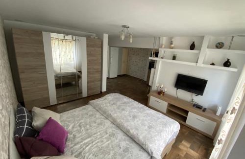 Lupeni Apartamento | Garsoniera deosebita intr-o zona linistita Straja-Lupeni