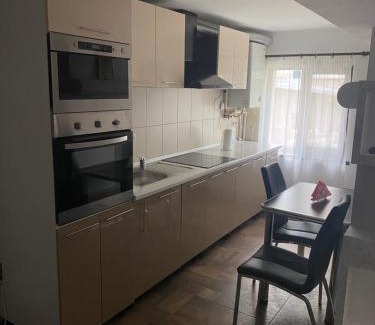 Lupeni Apartamento | Garsoniera deosebita intr-o zona linistita Straja-Lupeni