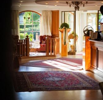 Hall In Tirol Hotel | Gartenhotel Maria Theresia