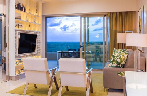 Playa Mujeres Complejo | Garza Blanca Cancun Resort 2bed, 3 bath suite w/ kit, w/d, liv rm w/sofabed