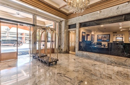 East Village Apartamento | Gaslamp Plaza Suites - Charming 2-bedroom in San Diego - August 4-11, 2024