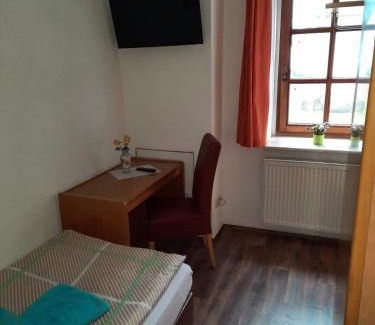 Altenhain Casa | Gasthaus & Pension Zum Göschen