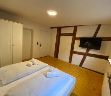 Marktbreit Cama Y Desayuno | Gasthof zum goldenen Schiff - Lehm, Stil & Altstadtflair