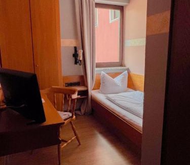 Marktbreit Cama Y Desayuno | Gasthof zum goldenen Schiff - Lehm, Stil & Altstadtflair