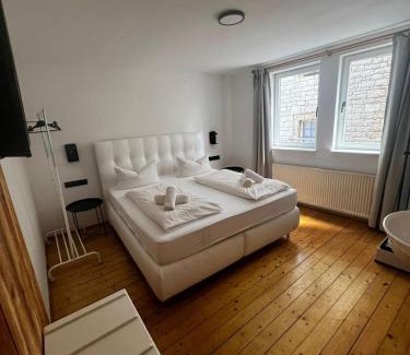 Marktbreit Cama Y Desayuno | Gasthof zum goldenen Schiff - Lehm, Stil & Altstadtflair