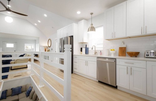 Northeast South Bend Casa | Gate 14–Your Home by the Dome!