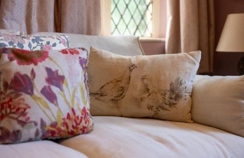 Knipton Casa | Gate Lodge - Sleeps 4 - Near Belvoir Castle